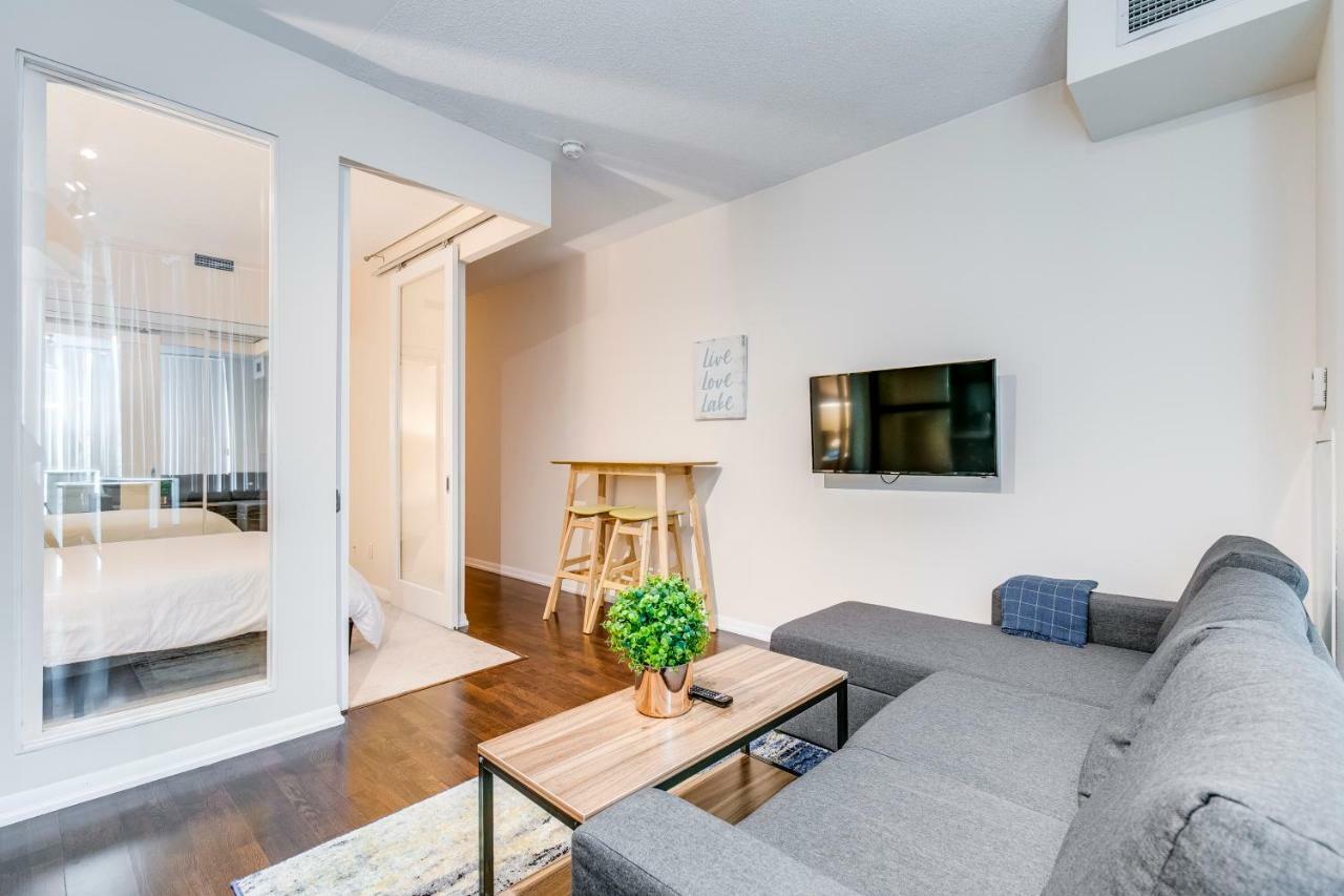 Stunning Condo Suite By Waterfront トロント エクステリア 写真